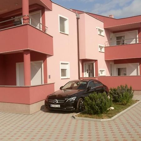 Apartments Vladimir Privlaka  Esterno foto