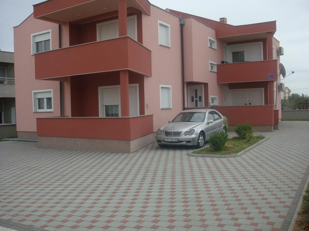 Apartments Vladimir Privlaka  Esterno foto